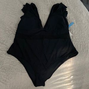 NWT: Cupshe Ruffle Plunge V Neck One Piece Swim